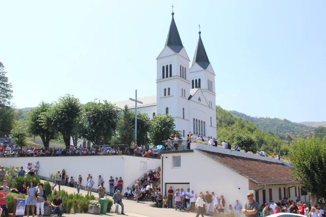 Vitia po i bënë përgatitjet për ta shënuar festën “Zoja e Madhe”
