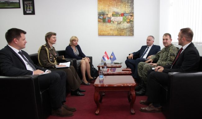 Ministri i FSK-së, Rrustem Berisha priti në takim ambasadoren e Kroacisë, Marija Kapitanoviq