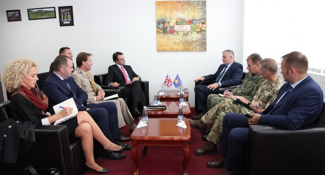 Ministri i FSK-së, Rrustem Berisha priti ambasadorin e Mbretërisë së Bashkuar, Ruairi O’Connell