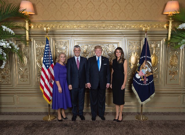 Presidenti Thaçi dhe Zonja e Parë e Kosovës u pritën nga çifti presidencial Trump