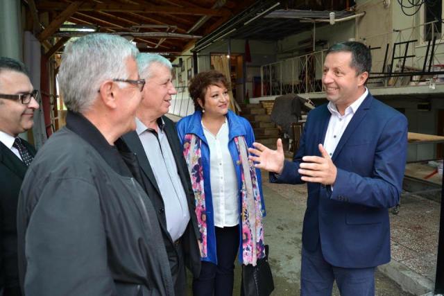 Pajaziti takon afaristët, diskuton për problemet aktuale që ka biznesi