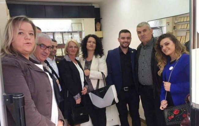 Kandidatët e AKR-së për asamble komunale vizitë bizneseve të qytetit