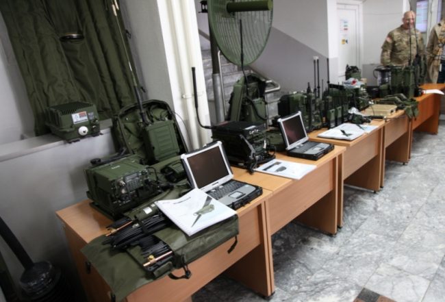 Ambasada amerikane i dhuroi FSK-së pajisje në vlerë prej 9.2 milionë dollarë