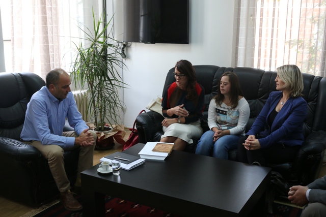 Zëvendëskryeministri Gashi thirrje bashkatdhetarëve në Francë: Ta mbështesim Medinën!
