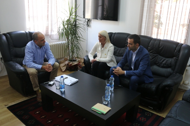 Gashi në takim me ekonomistët: Kompletimi i kornizës juridike i domosdoshëm!