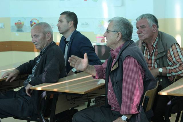 Mbahen diskutimet publike për planifikimin e buxhetit komunal në fshatrat Ramnishtë dhe Stubëll të Epërme