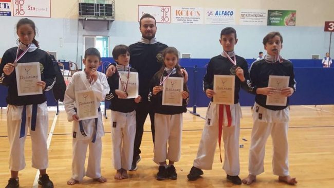 Klubi i karatesë “Lion” nga Presheva fiton 6 medalje në Çaçak