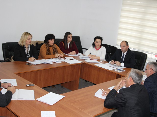 Komiteti i Arsimit në Gjilan kërkon anulimin e ekskurzioneve jashtë vendit