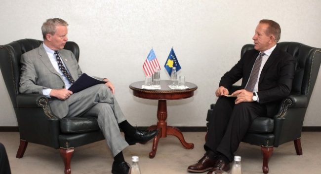 Zëvendëskryeministri Pacolli takon ambasadorin Delawie