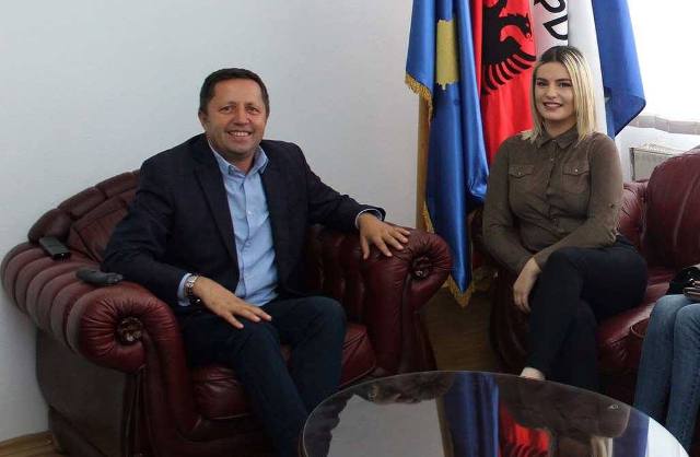 PDK: Vazhdojnë aderimet e shumta, në PDK-në e Gjilanit
