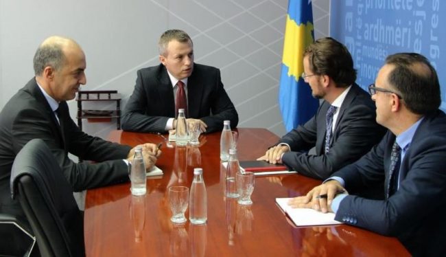 Ministri Reçica takon përfaqësuesin e FMN-së në Kosovë z. Ruud Vermeulen