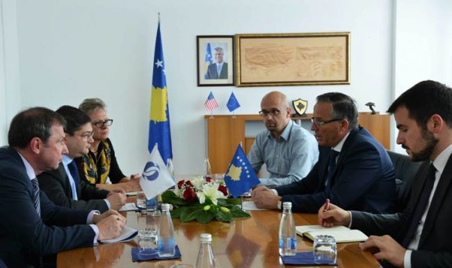 Ministri i Financave Bedri Hamza priti në takim zëvendëspresidentin e BERZH-it Pierre Heilbronn