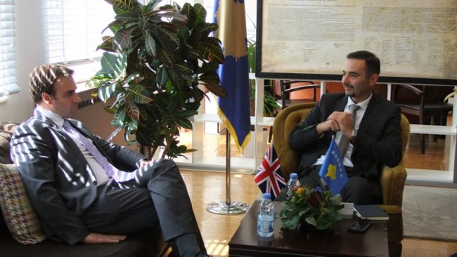 Britania e Madhe rikonfirmon mbështetjen në zhvillimin ekonomik të Kosovës