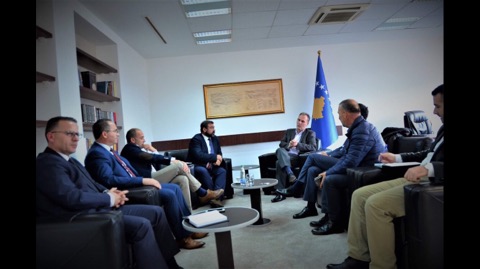 Dy zv. kryeministrat: lëshimet nga KEDS-i për faljen e pronësisë bien poshtë – të rishikohen kontratat me qytetarët