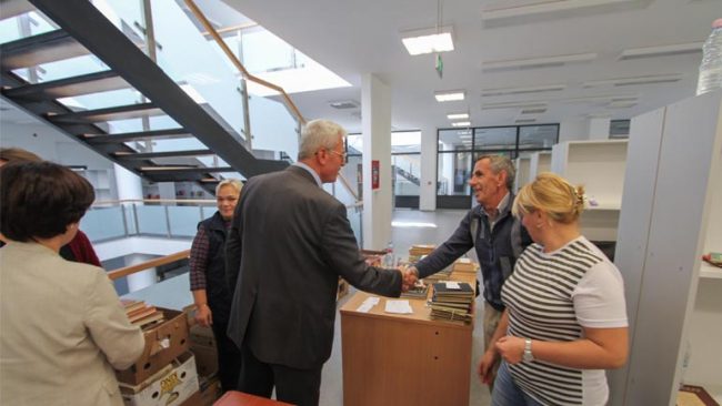 Funksionalizim të bibliotekës e furnizim me tituj të ri