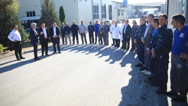 Haziri: Pronarët e “Fluidit” janë heronjtë e gjallë të ditëve të sotme, punësuan mbi 200 punëtorë