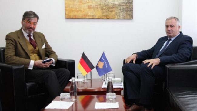 Ministri Rrustem Berisha priti ambasadorin e Gjermanisë Christian Heldt