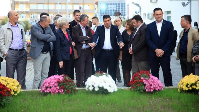 Haziri: Shetitorja mbi lumin “Mirusha” është kthyer në qendër për bizneset
