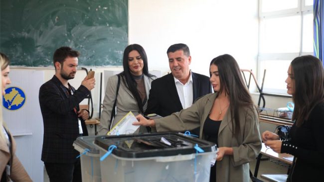 Voton Lutfi Haziri, fton gjilanasit që në mënyrë masive të votojnë për fatin e qytetit të tyre