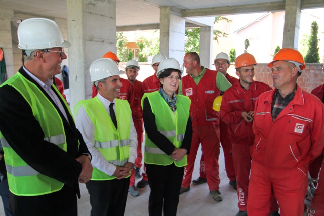 Vetëvendosje viziton kompaninë Gëzimi Engineering