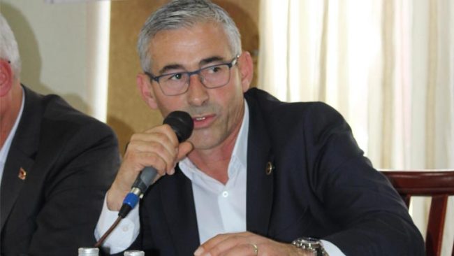 Rexhep Kadriu: Shfrytëzimi i terreneve sportive për agjenda politike dërgon mesazh negativ tek FIFA