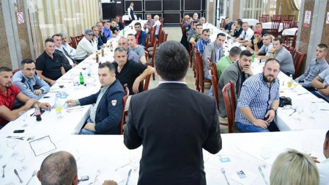 Pajaziti, vizitë në kompaninë SAS