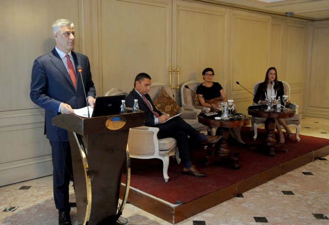 Thaçi pjesë e debatit “Perceptimi publik i Gjykatës Speciale të Kosovës: rreziqet dhe mundësitë”