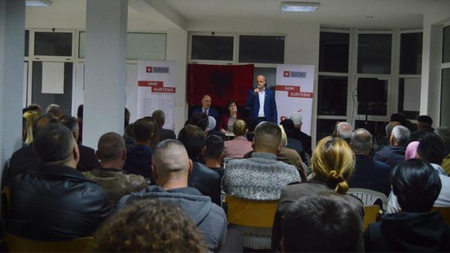 U premtuan komunë, e duan t’i lënë edhe pa shkollë të mesme