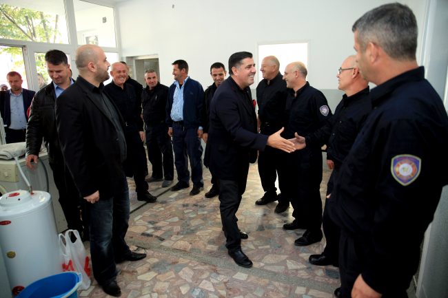Haziri: Në vitin e ardhshëm do ta ndërtojmë objektin e dytë për zjarrfikësit