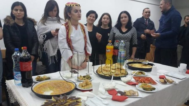 “Duart e Vyeshme” organizohet për të 18-tën herë me radhë – shërbehen ushqime tradicionale shqiptare