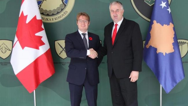 Ministri Rrustem Berisha priti ambasadorin e Kanadasë Daniel Maksymiuk