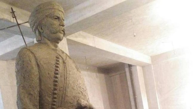 Shtatorja e heroit Idriz Seferi të vendoset në qendër të Gjilanit