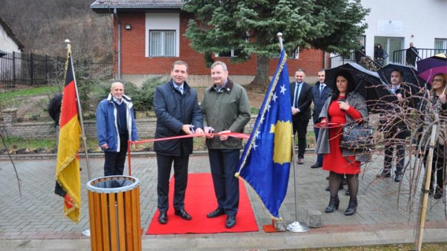 Inaugurohet këndi i lojërave në Qendrën e Akomodimit të personave të riatdhesuar