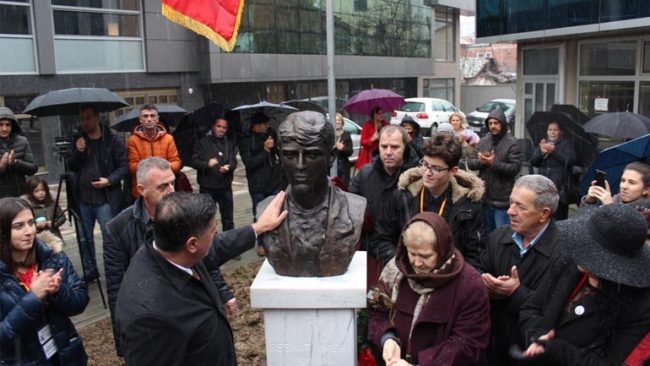 Haziri zbulon bustet e patriotëve, Reshat Ymeri, Xhavit Ahmeti, Muharrem Ibrahimi, Halim Orana e Esat Berisha