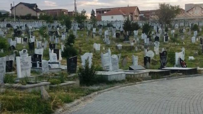 Velekinca në hall për vend varrezë!