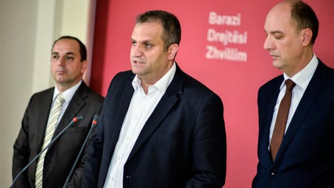 Vetëvendosje: Vendimet nga PZAP-ja dhe KQZ-ja janë të papranueshme