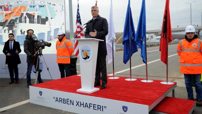 Presidenti Thaçi: Autostrada “Arbën Xhaferi” i shërben vizionit tonë për Kosovën dhe rajonin