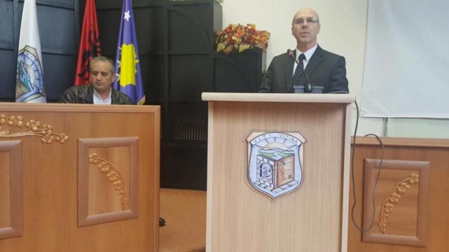 EVSB ndanë mirënjohje për drejtorin e Shkollës “Jonuz Zejnullahu”, Nijazi Lutfiu