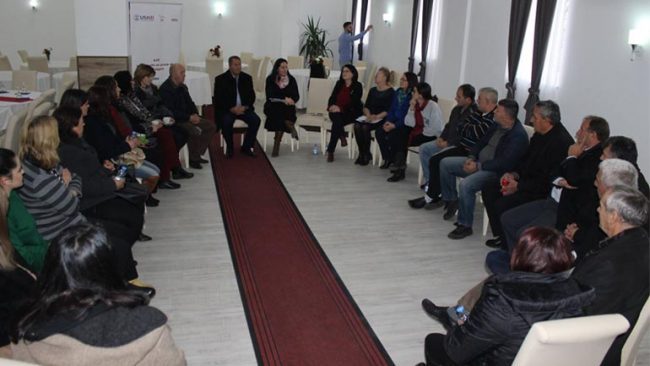 Debatohet për të drejtat pronësore të grave