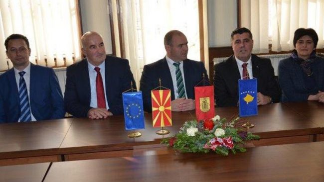 Haziri ka qëndruar sot në Kumanovë për funksionalizimin e marrëveshjes ndërkufitare për tregti