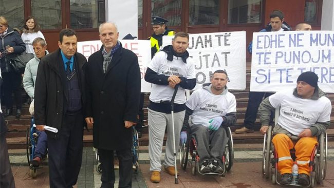 PDK në Gjilan solidarizohet me HANDIKOS-in, në ditën e personave me aftësi të kufizuara