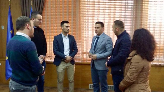 Rinia Studentore – UKZ: Të shqetësuar për çështjen e bursave