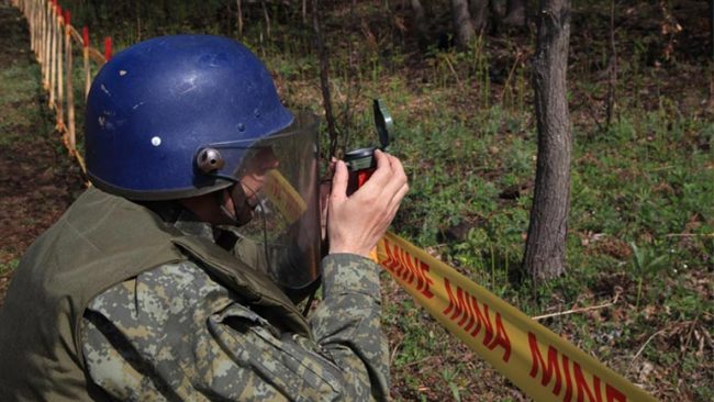 Kamenicë: Një mjet i pashpërthyer largohet në mënyrë të sigurt nga FSK dhe KFOR-i