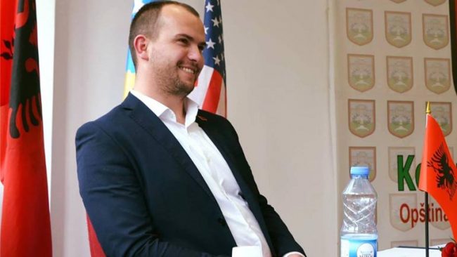 Jep dorëheqje edhe Qëndron Kastrati