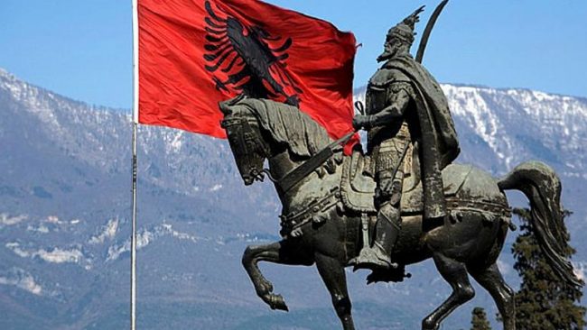 12 kajmekam – një Skën’er po’i mun’