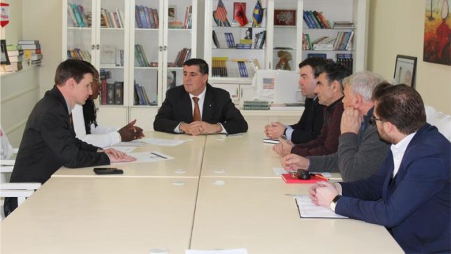 Haziri nënshkruan marrëveshje bashkëpunimi me Zyrën e OKB-së për ndërtimin e tregut mobil