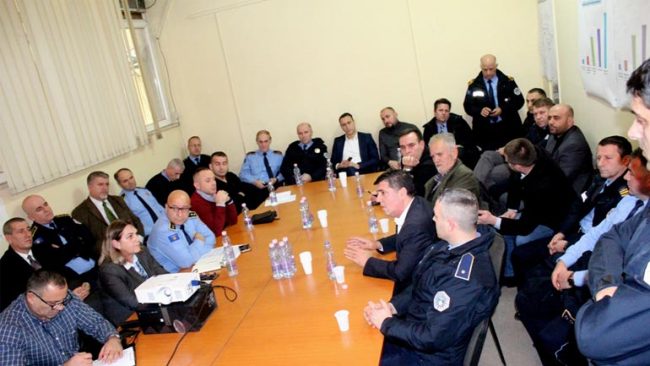 Haziri çmon lartë punën e policisë në Gjilan në ruajtjen e sigurisë së qytetarëve