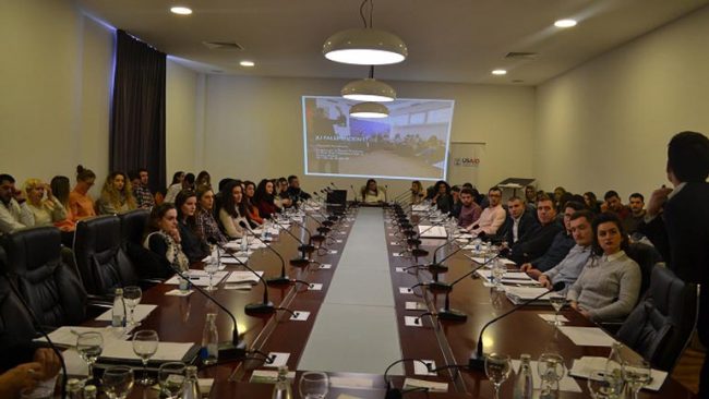 Mbahet punëtori mbi të drejtat pronësore