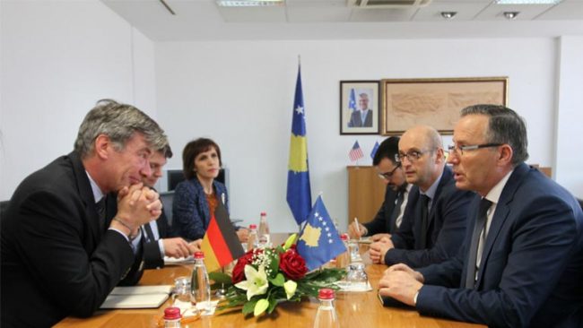 Ministri Hamza takon ambasadorin e Republikës Federale të Gjermanisë në Kosovë Christian Held