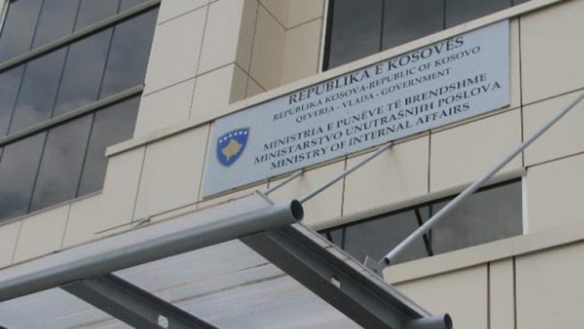 Ministria e Punëve të Brendshme lanson projektin “Patentë-shoferi mobil”